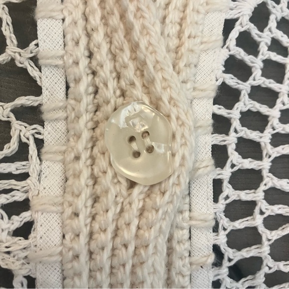 Eliou Doily Button Down, Medium - Picture 6 of 9